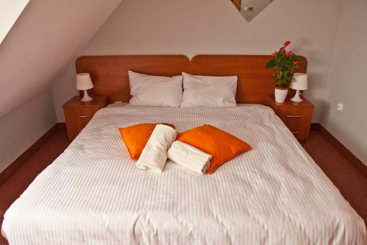 Resort Holiday Natural - Gosciniec Zacisze Chmielno Extérieur photo
