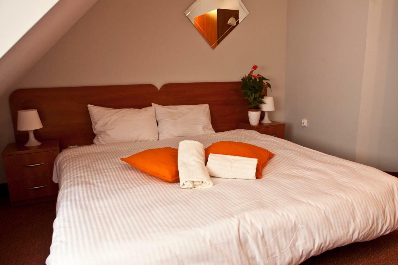Resort Holiday Natural - Gosciniec Zacisze Chmielno Extérieur photo